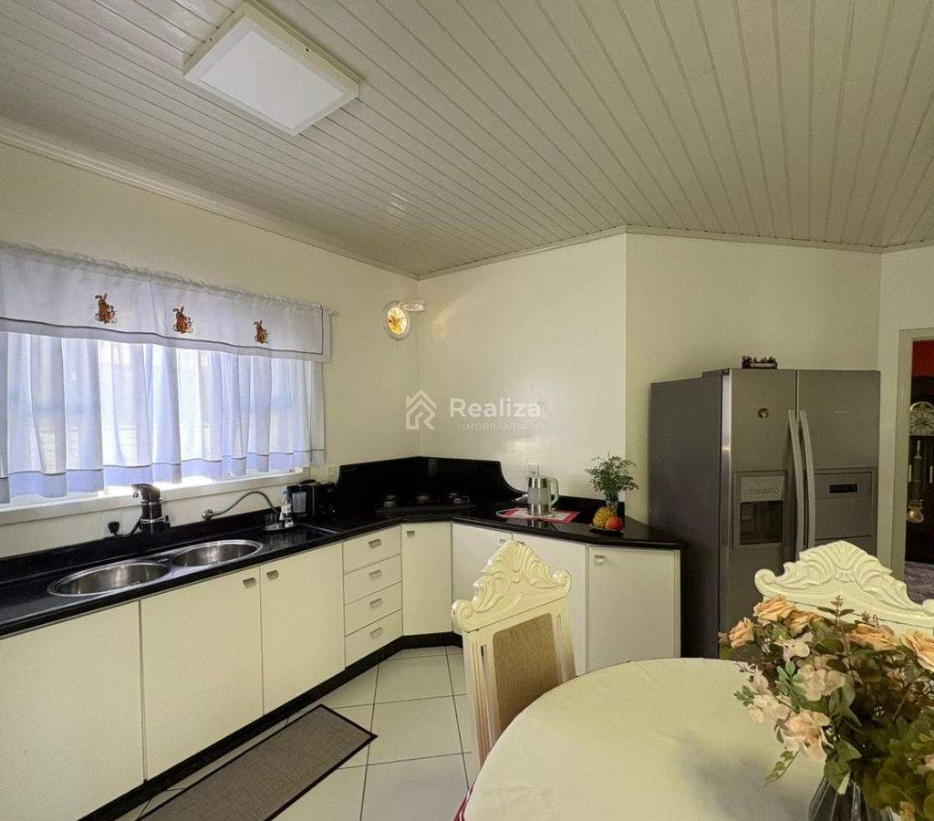Casa à venda no bairro Santo Antônio – Ituporanga/SC ✨ Conforto, espaço e uma ótima localização para você e sua família! - 4