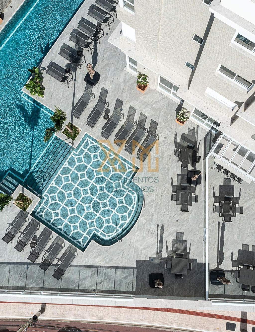 Hamptons Village - Embraed - 25