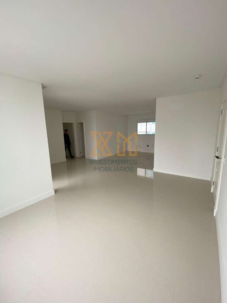 Hamptons Village - Embraed - 4