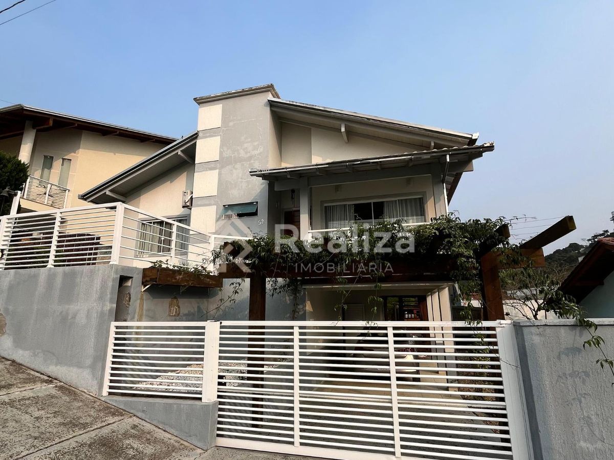 CASA À VENDA NO JARDIM AMÉRICA!