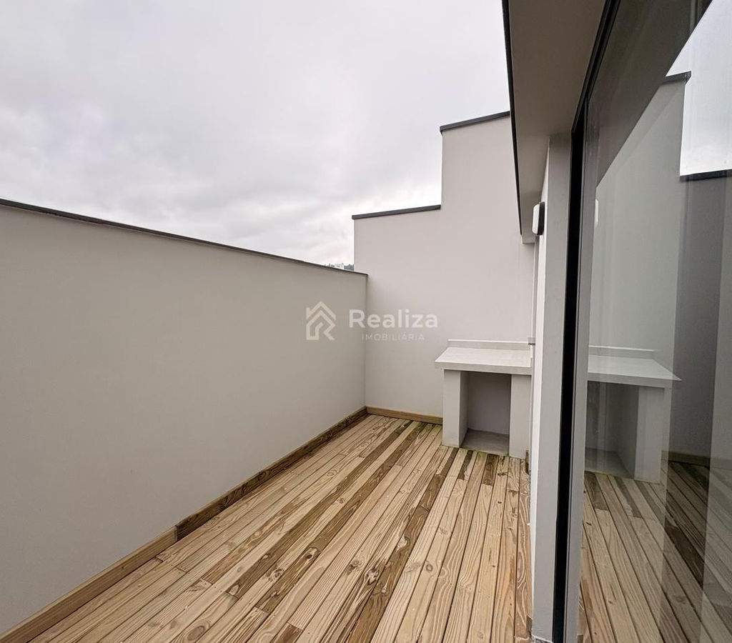 ✨ Sobrado de alto padrão à venda! ✨🏡 (Meio) - 2