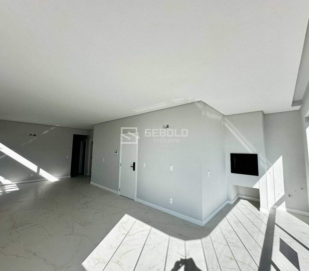 Apartamento à 50 Metros do Mar em Balneário Piçarras - 4