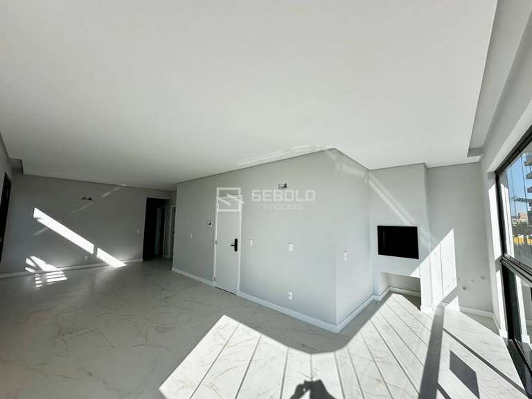 Apartamento à 50 Metros do Mar em Balneário Piçarras - 4