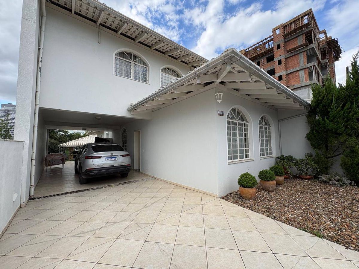 Casa à venda no coração de Ituporanga! 📍 Localização privilegiada: Rua Balduino Sens – Centro