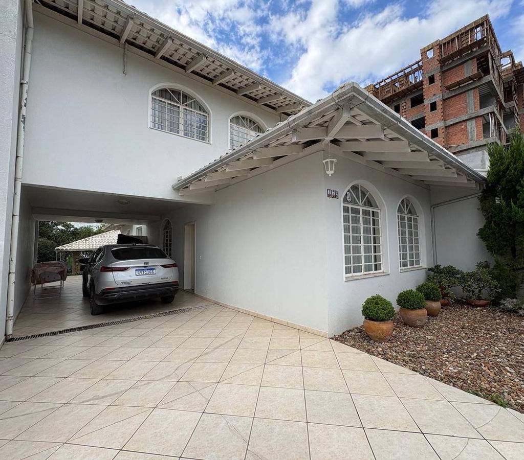Casa à venda no coração de Ituporanga! 📍 Localização privilegiada: Rua Balduino Sens – Centro - 1