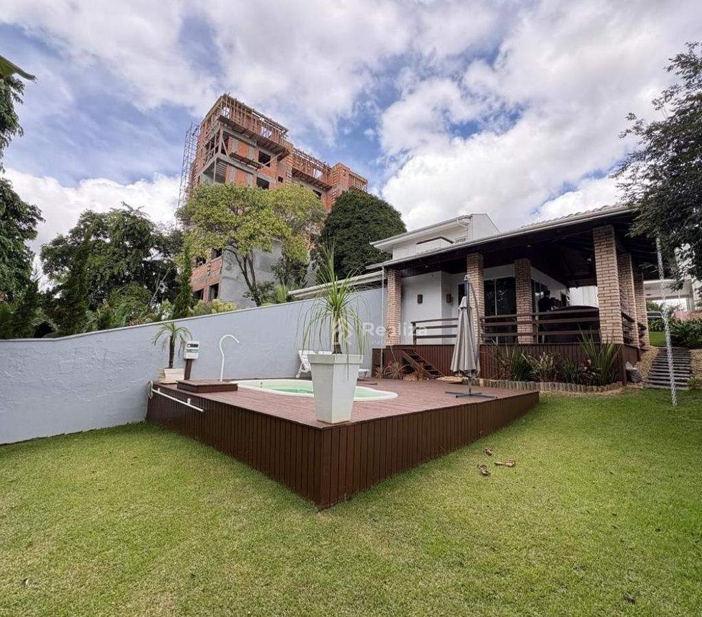 Casa à venda no coração de Ituporanga! 📍 Localização privilegiada: Rua Balduino Sens – Centro - 9