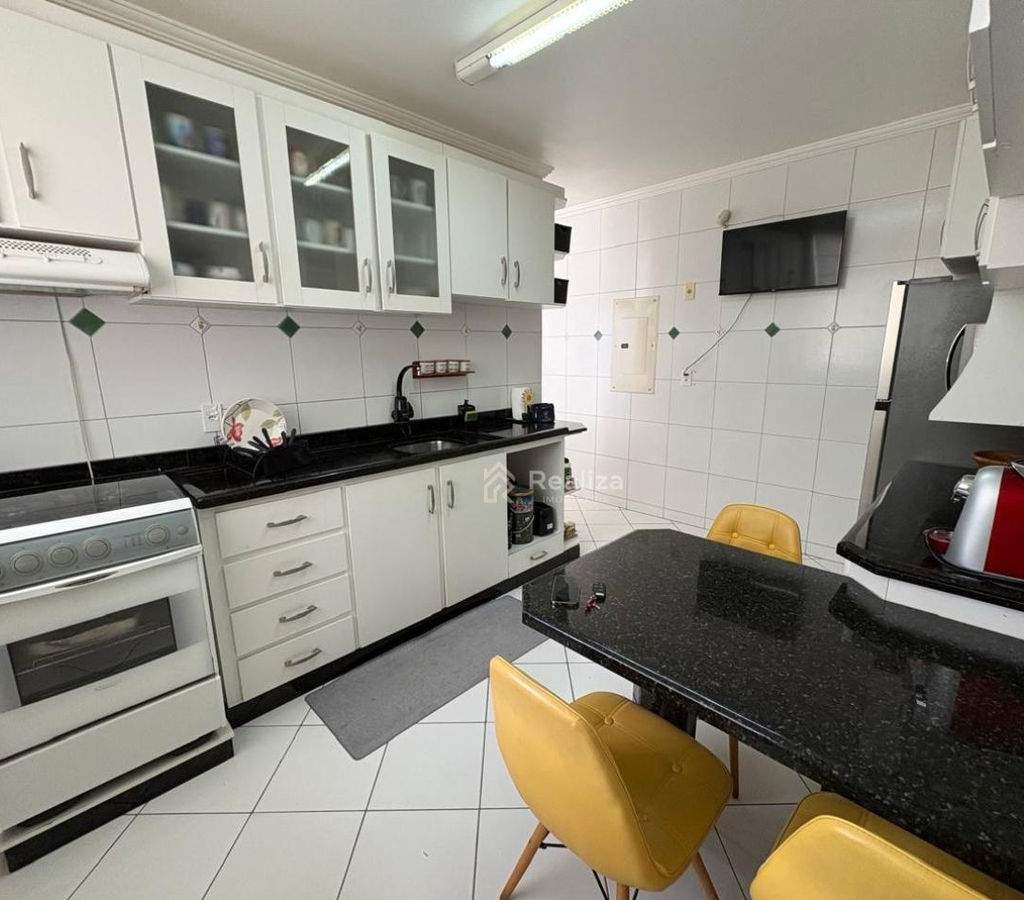 Casa à venda no coração de Ituporanga! 📍 Localização privilegiada: Rua Balduino Sens – Centro - 16