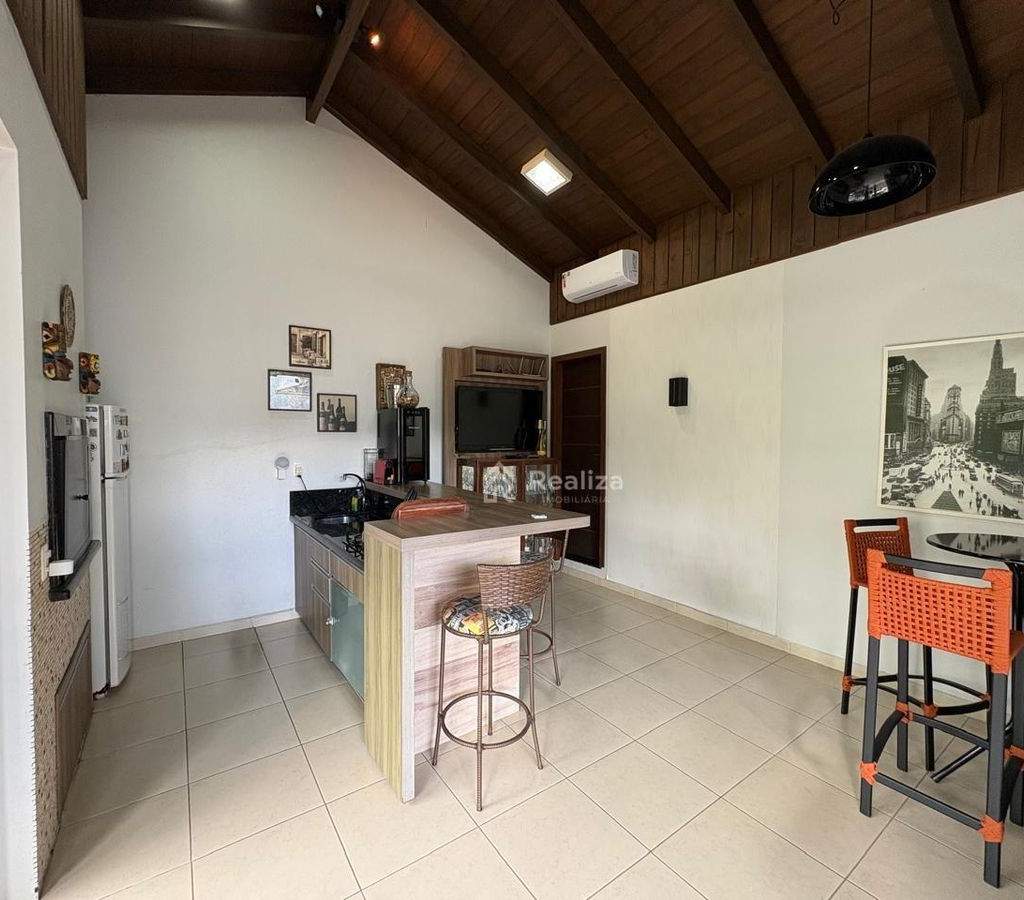 Casa à venda no coração de Ituporanga! 📍 Localização privilegiada: Rua Balduino Sens – Centro - 17
