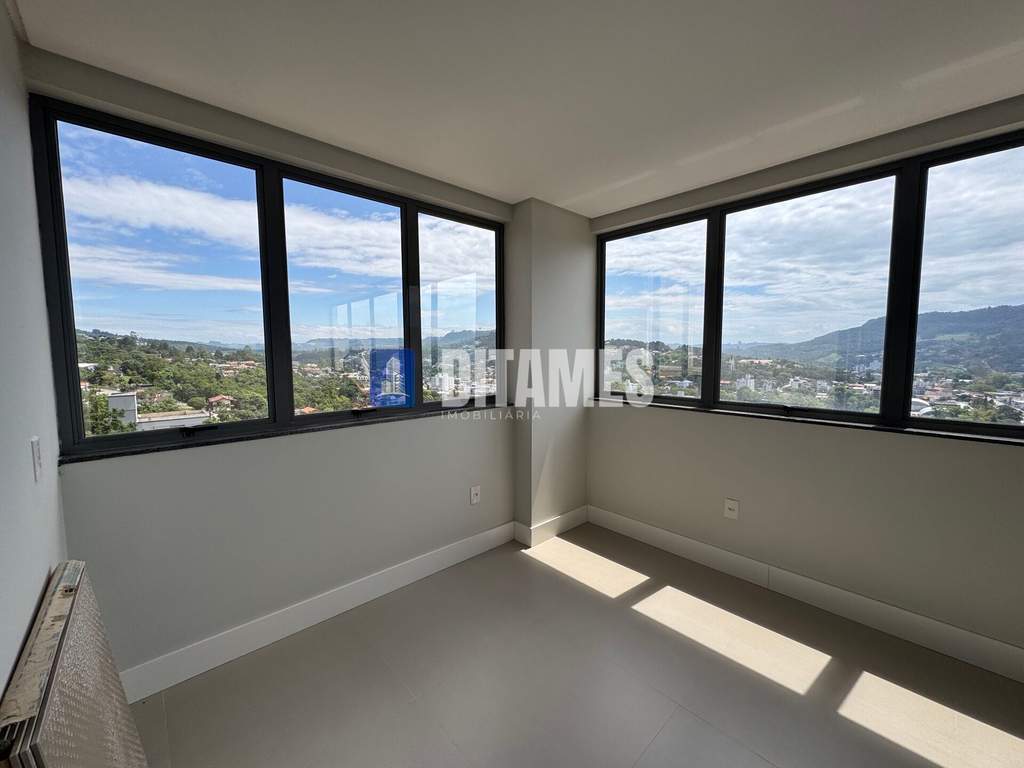 Sala comercial à venda no bairro Eugênio Schneider em Rio do Sul/SC - 2