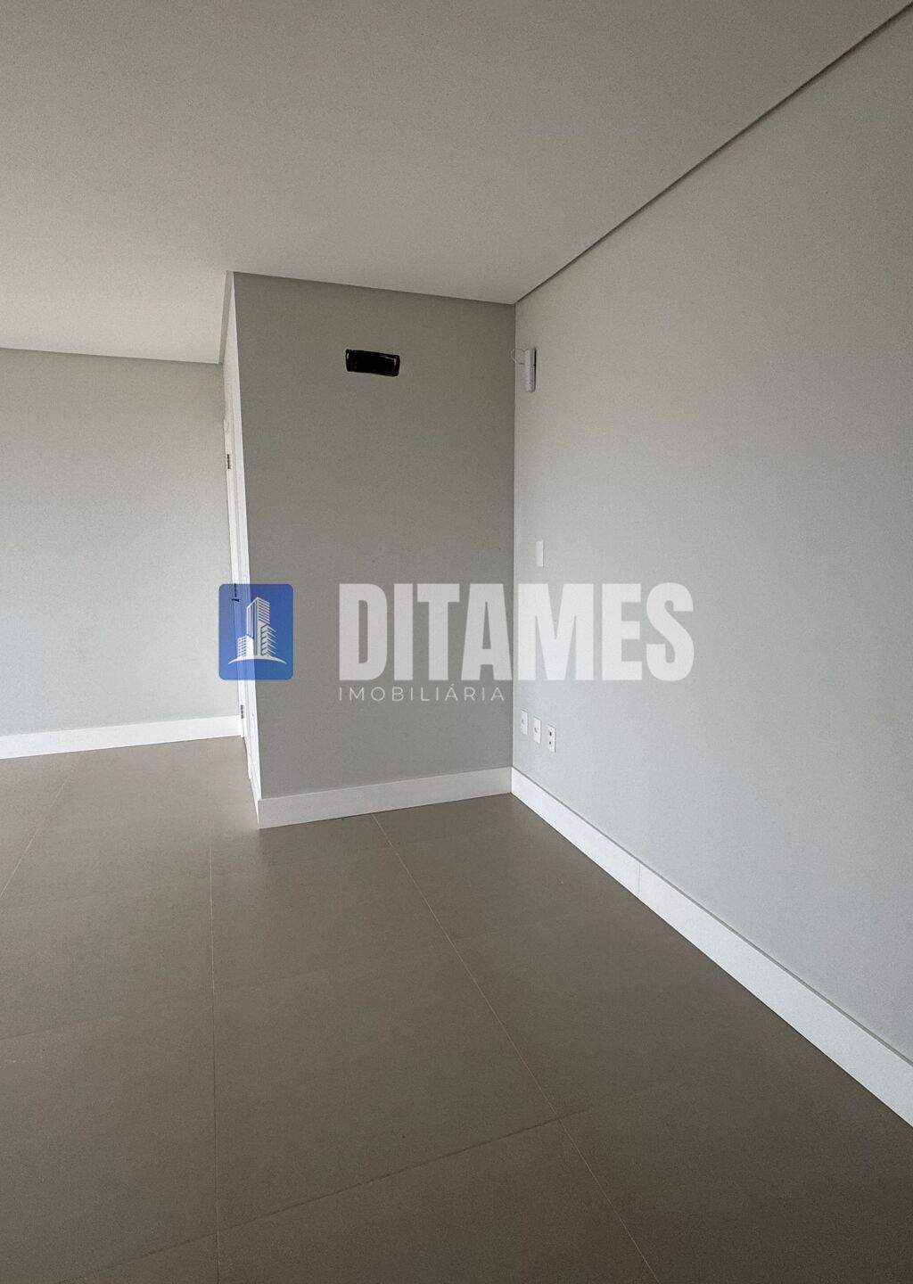 Sala comercial à venda no bairro Eugênio Schneider em Rio do Sul/SC - 4