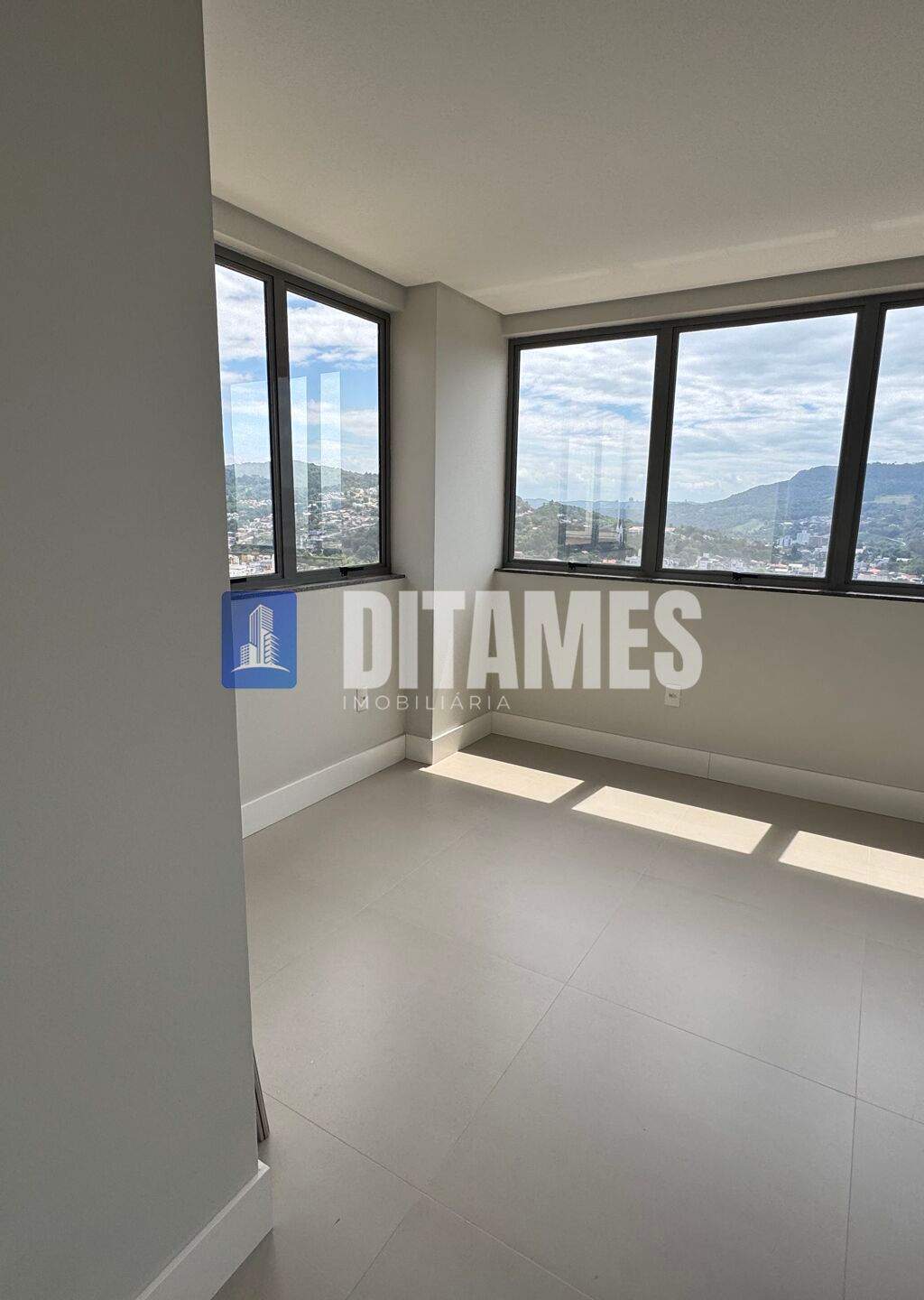 Sala comercial à venda no bairro Eugênio Schneider em Rio do Sul/SC - 5