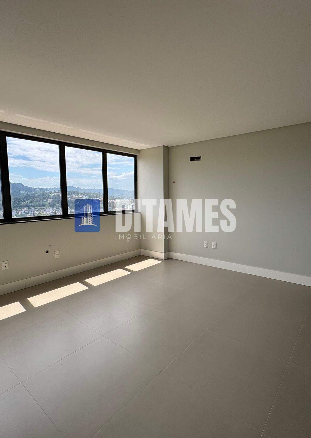 Sala comercial à venda no bairro Eugênio Schneider em Rio do Sul/SC - 8