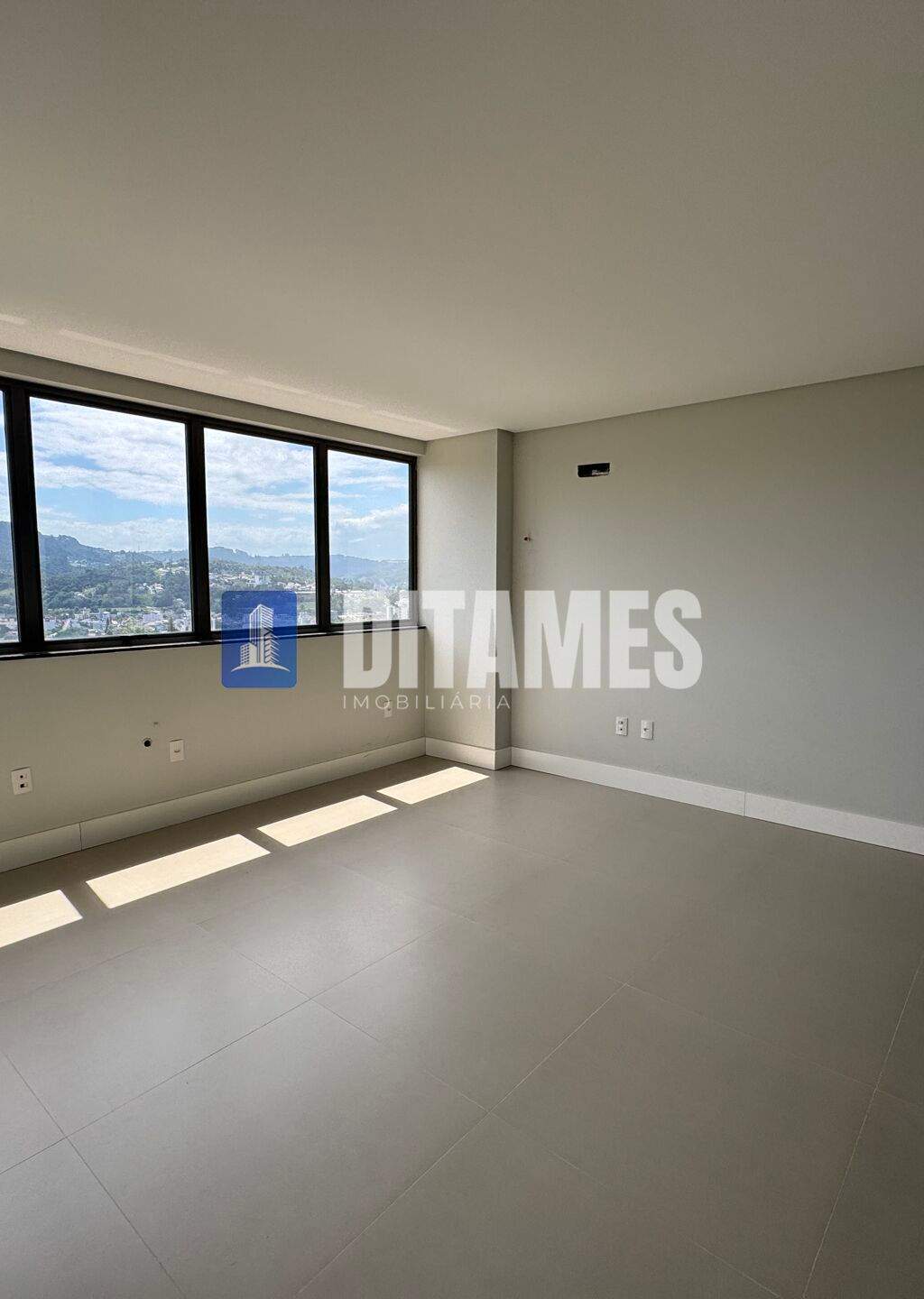 Sala comercial à venda no bairro Eugênio Schneider em Rio do Sul/SC - 9