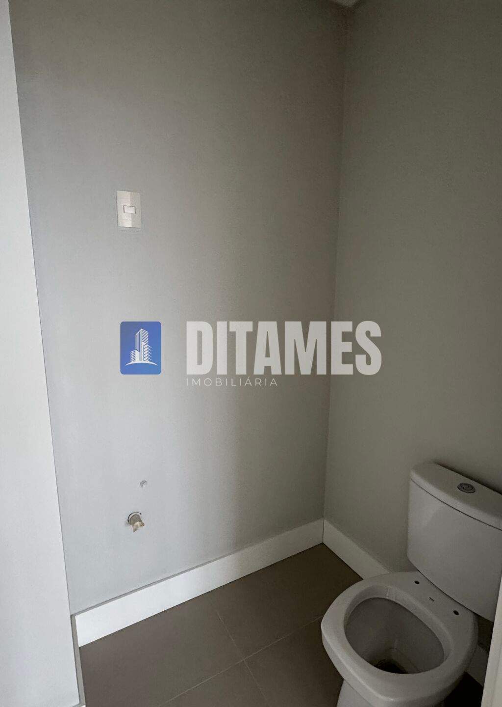 Sala comercial à venda no bairro Eugênio Schneider em Rio do Sul/SC - 11
