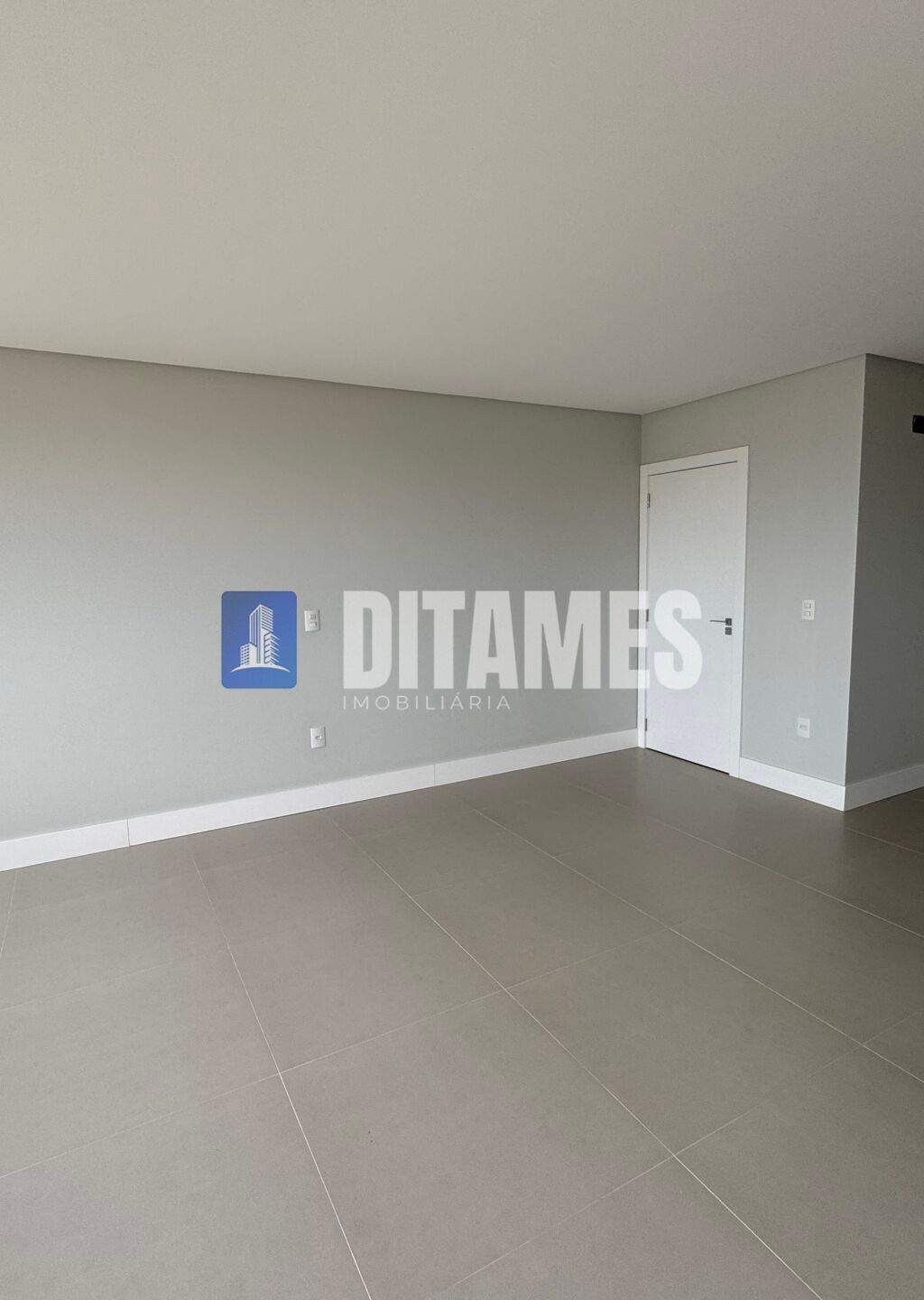 Sala comercial à venda no bairro Eugênio Schneider em Rio do Sul/SC - 12