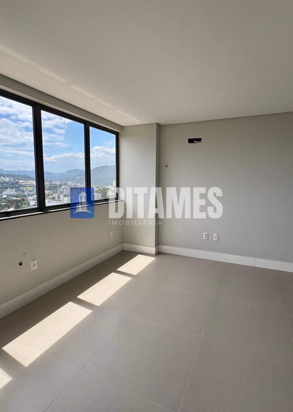 Sala comercial à venda no bairro Eugênio Schneider em Rio do Sul/SC - 13