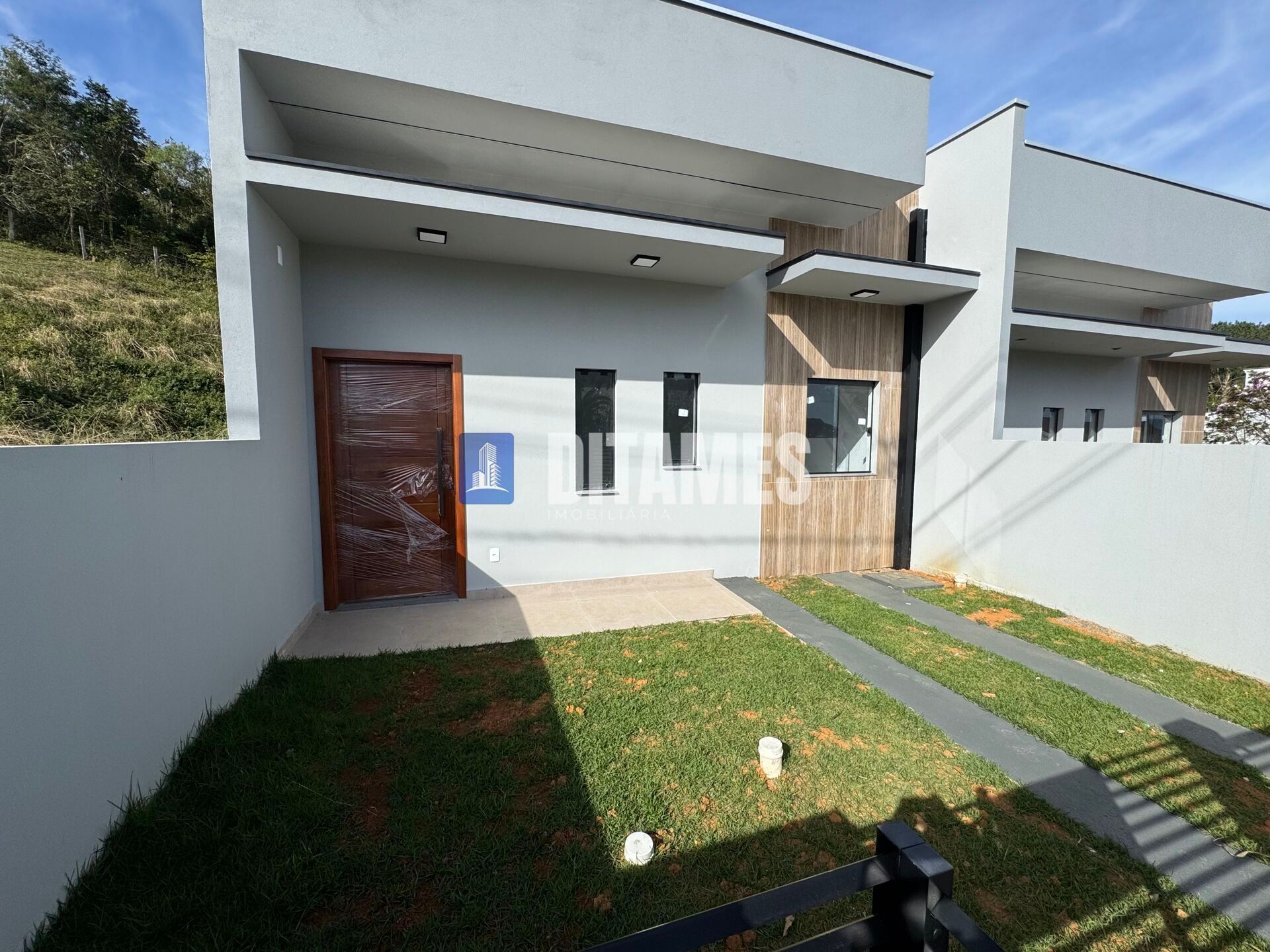 Casa Geminada - 02 dormitórios - 58m2 - Valada Itoupava - Rio do Sul