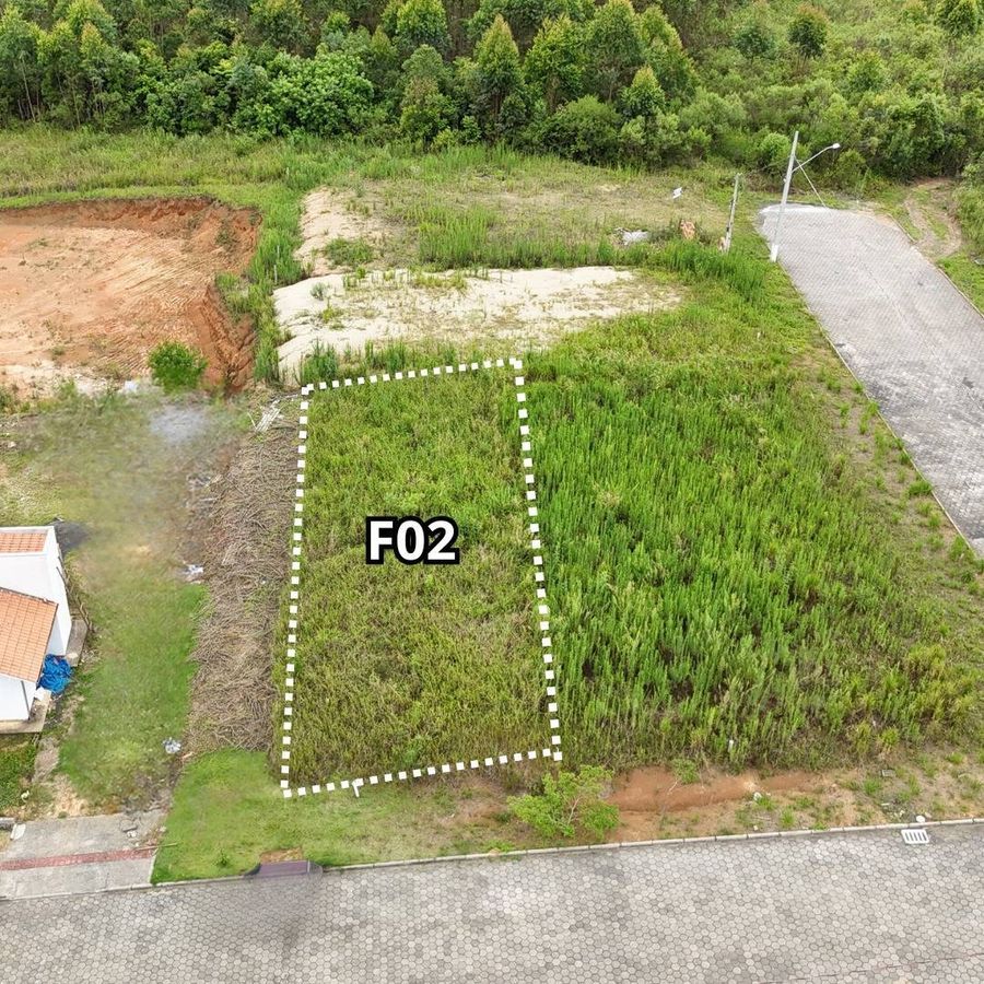 TERRENO À VENDA NO LOTEAMENTO 13 DE MAIO