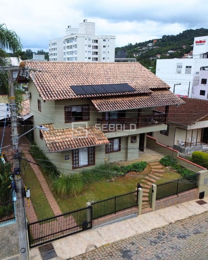 Casa de Alto Padrão no Bairro Eugênio Schneider - Rio do Sul