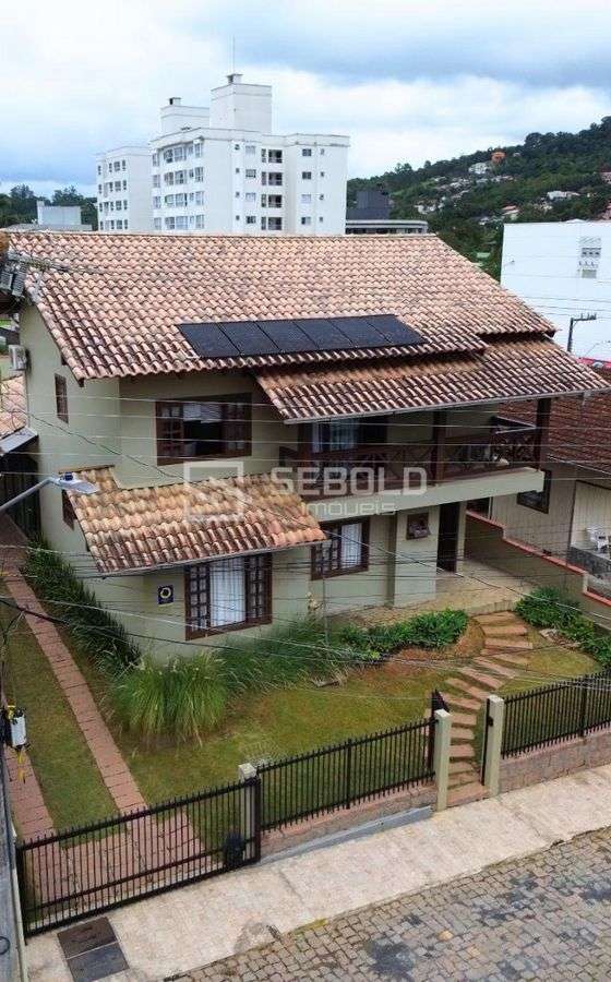Casa de Alto Padrão no Bairro Eugênio Schneider - Rio do Sul