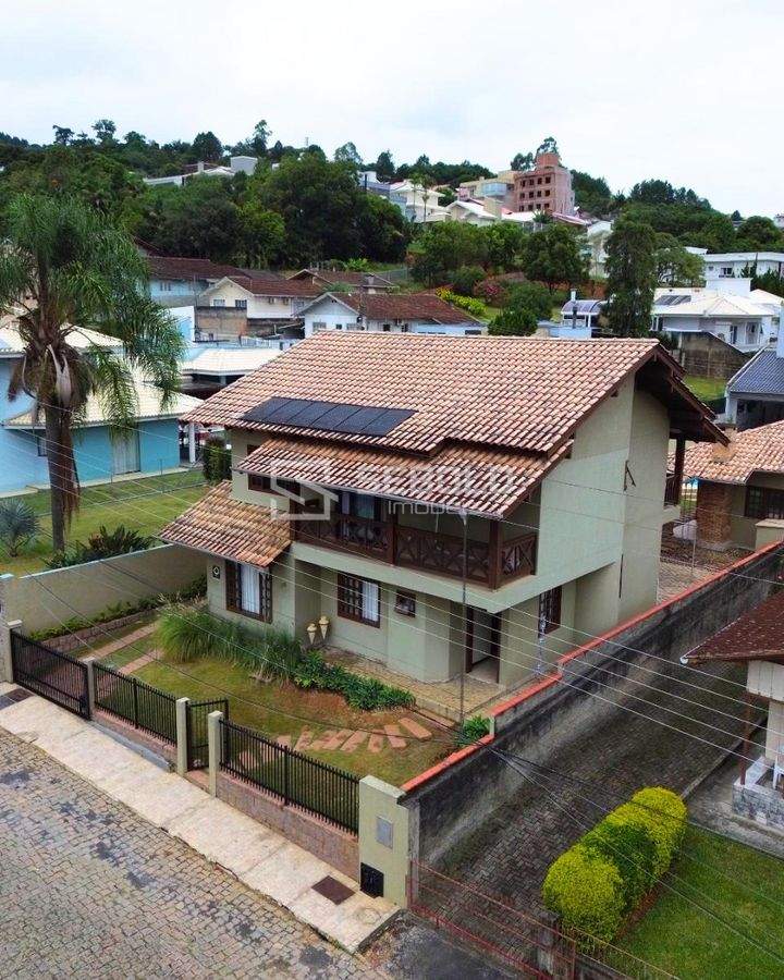 Casa de Alto Padrão no Bairro Eugênio Schneider - Rio do Sul - 2