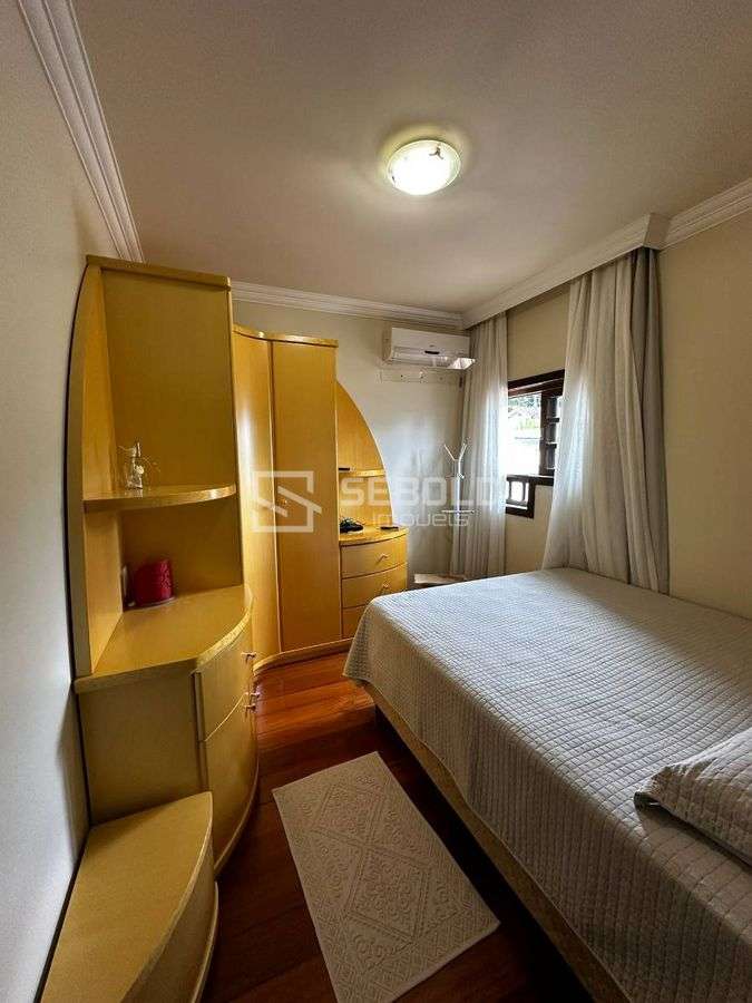 Casa de Alto Padrão no Bairro Eugênio Schneider - Rio do Sul - 18