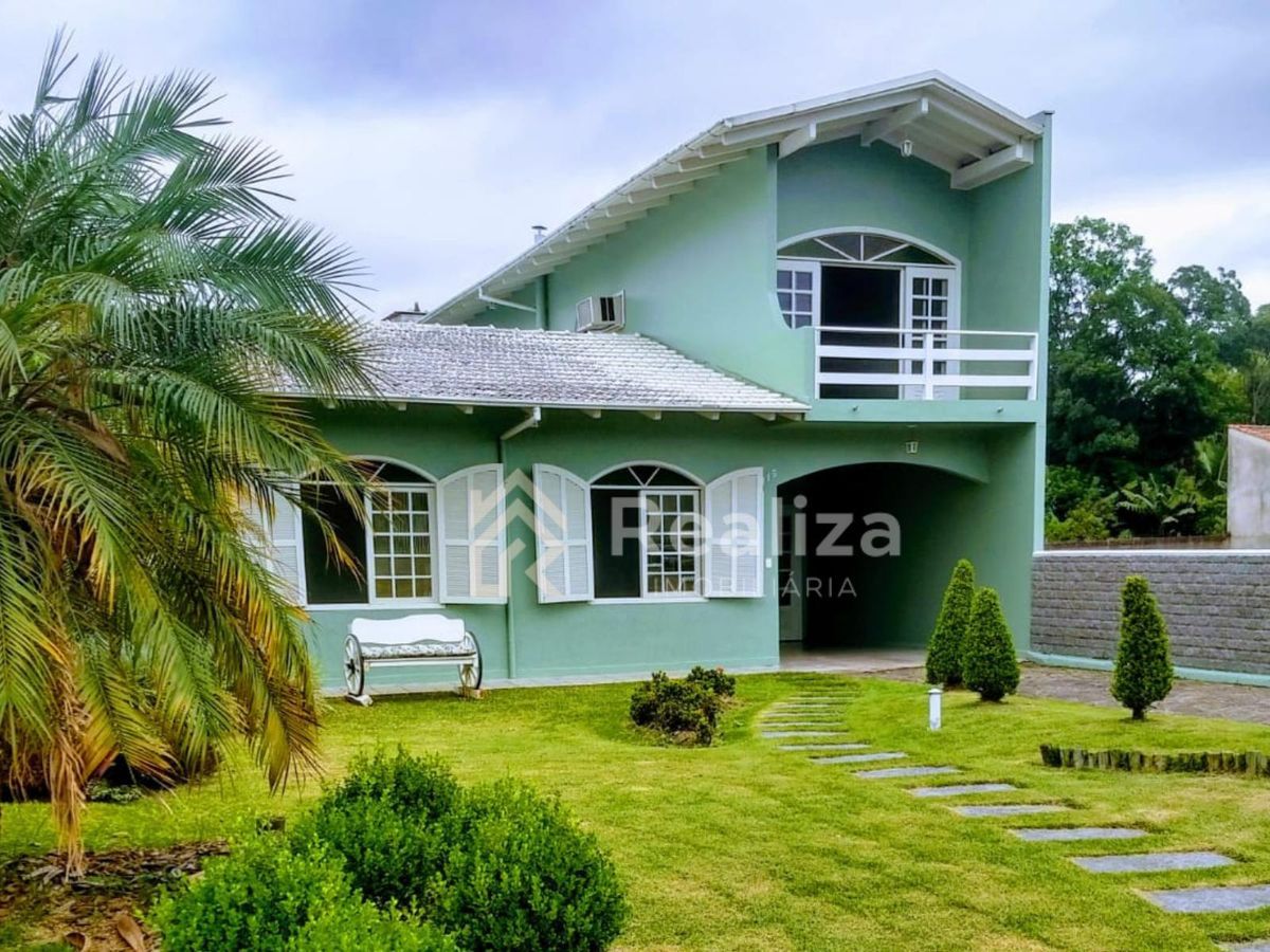 CASA ALTO PADRÃO À VENDA NO CENTRO DE ITUPORANGA