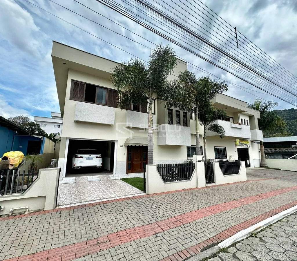 PRÉDIO NO CENTRO DE ITUPORANGA - 1