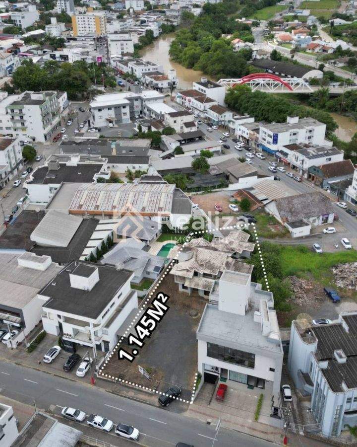 TERRENO À VENDA NO CENTRO DE ITUPORANGA-SC - 400 m² - 5