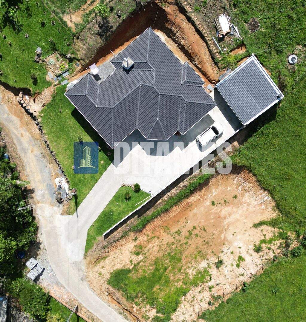 Casa Padrão com ampla área no Bairro Valada Itoupava - 3