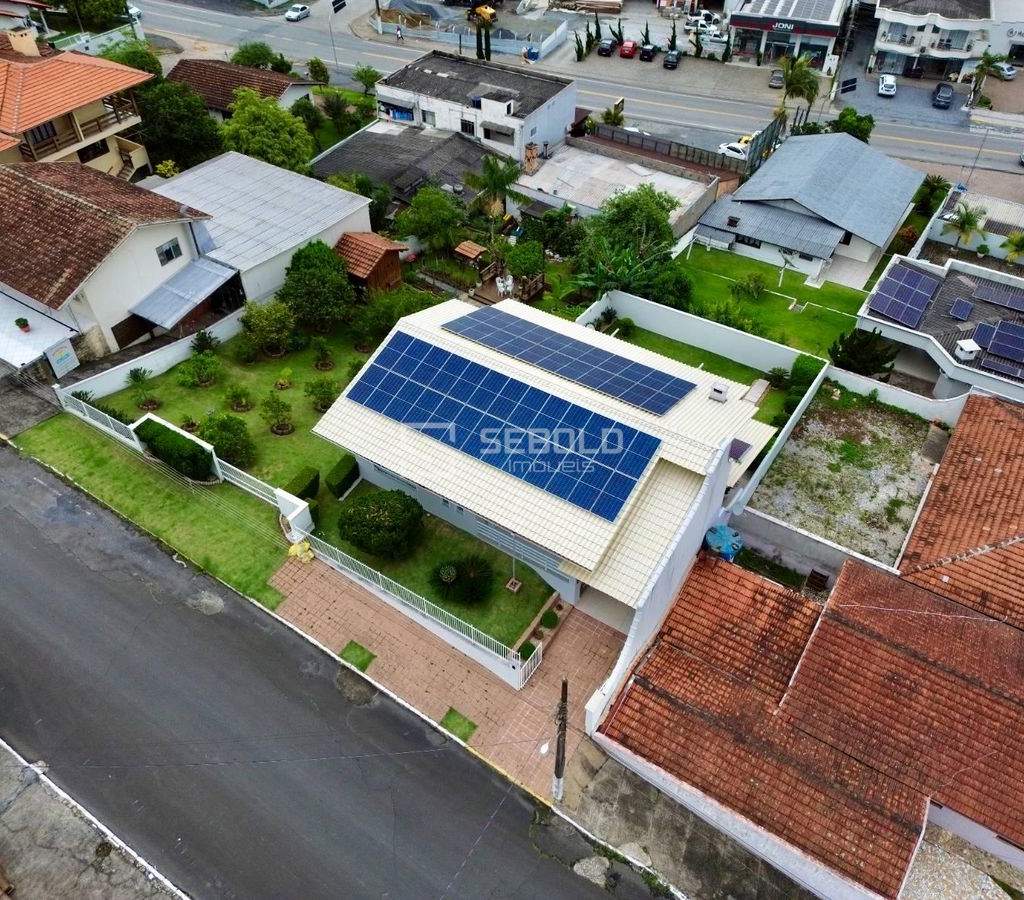 Linda Casa Mobiliada no Centro de Ituporanga - 5