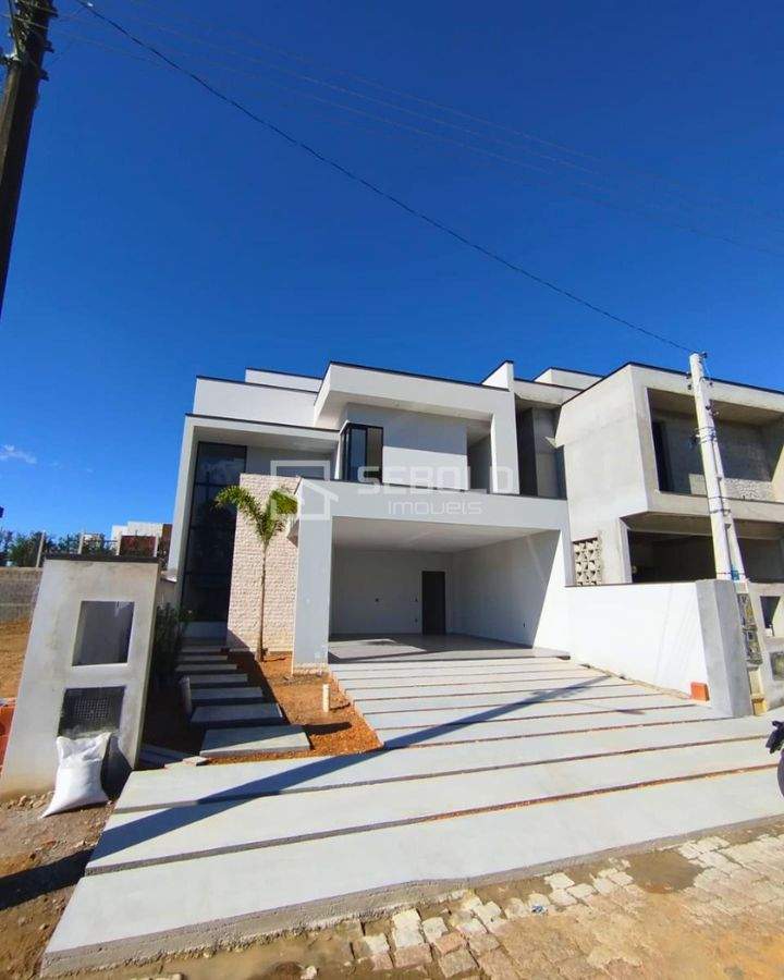 CASA DE ALTO PADRÃO NO BAIRRO SANTANA- RIO DO SUL - 1