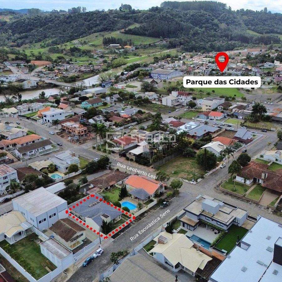 Imóvel com Potencial Comercial Ou Residencial no Centro de Ituporanga - 3