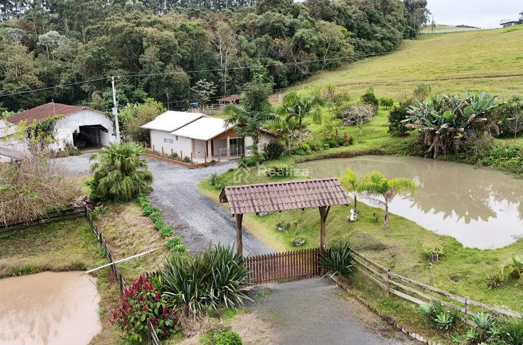 SÍTIO À VENDA 🌿 Seu refúgio no campo espera por você! 📍 Localizado em Nova Itália – Aurora - 3