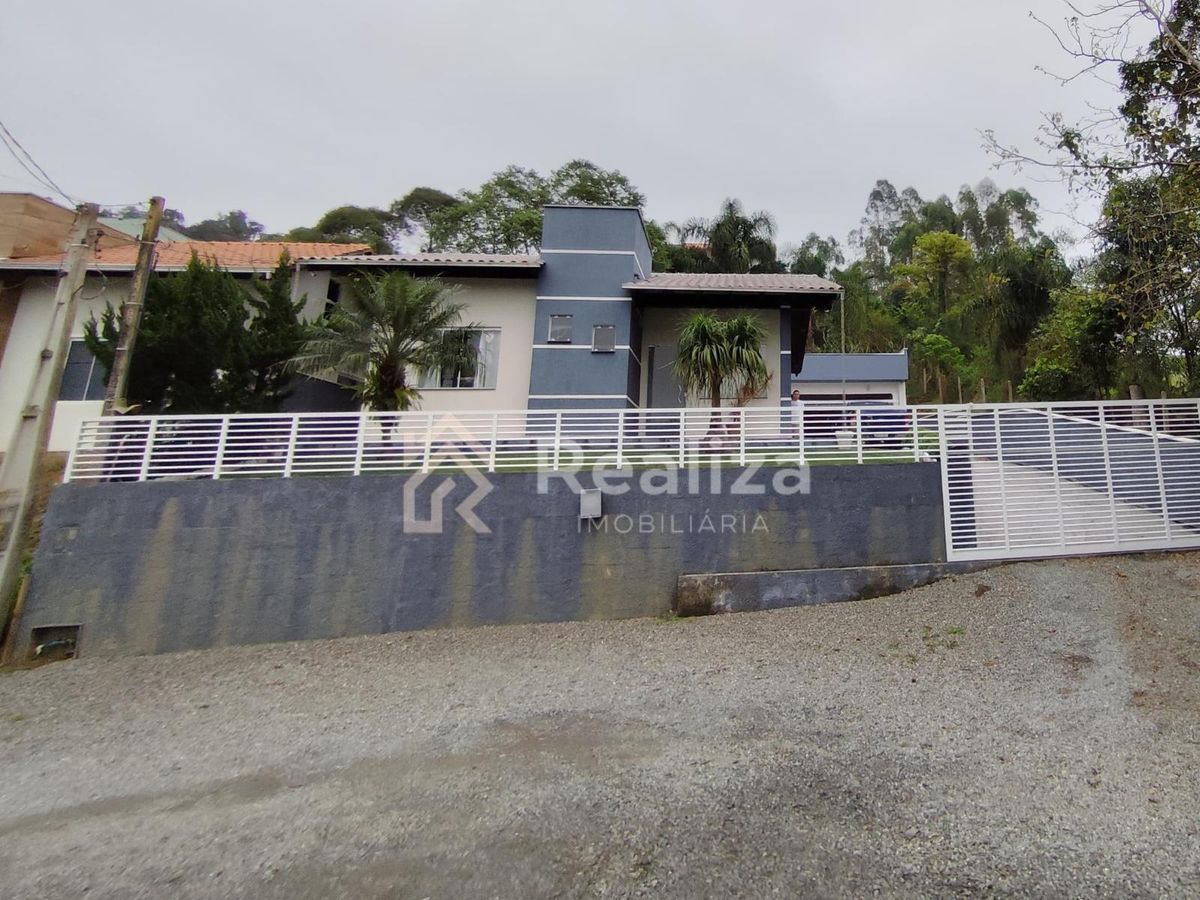 CASA À VENDA NO BAIRRO GABIROBA, ITUPORANGA-SC - 160 m²