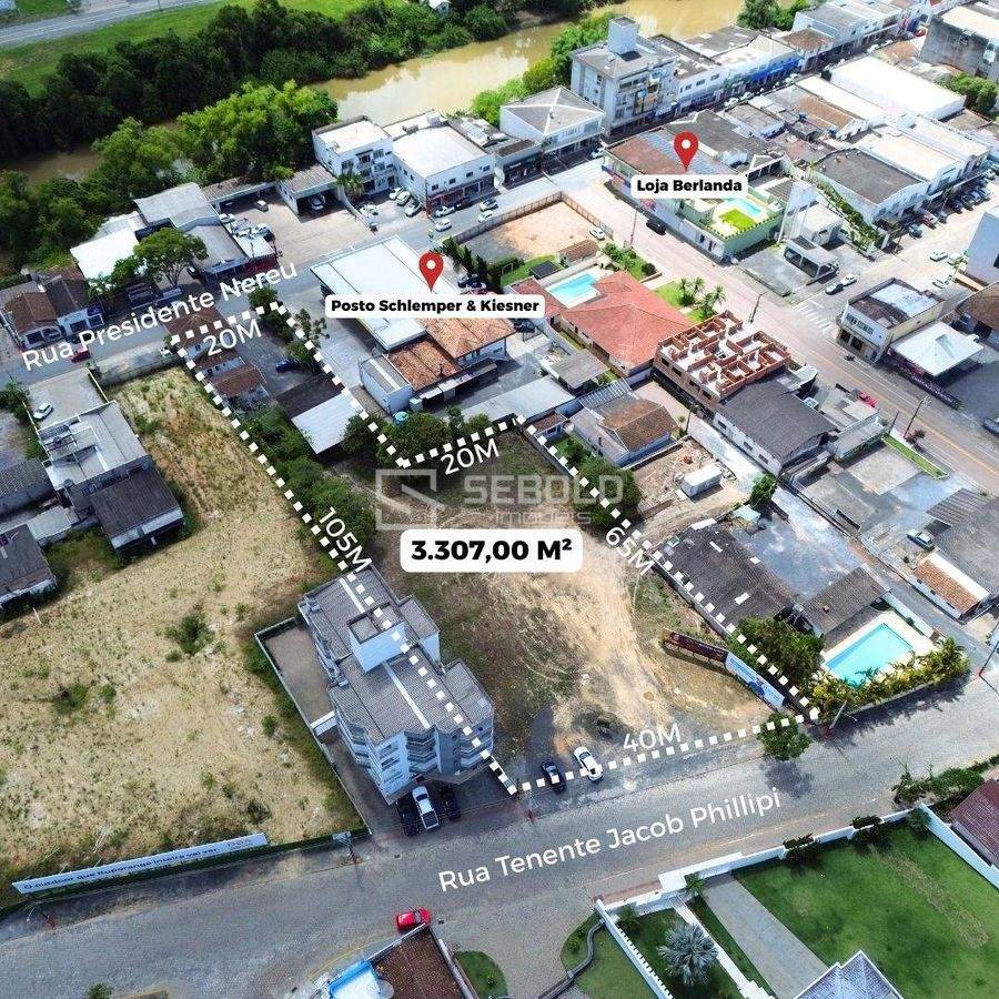 Terreno com Ótima Visibilidade no Centro de Ituporanga - 1