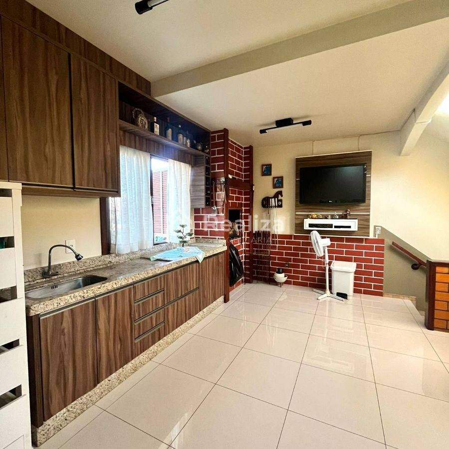 CASA ALTO PADRÃO À VENDA EM ITUPORANGA-SC - R$ 2,5 mi - 3