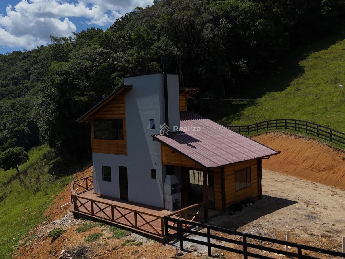 Sítio à venda em Leoberto Leal!