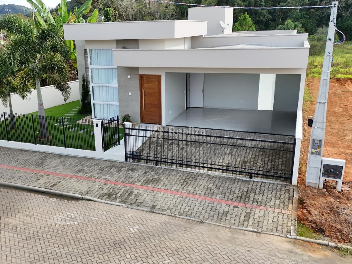 Casa à venda em Ituporanga/SC 🏡 📍 Localizada na Rua Vilmar Correia, bairro Gruta – Loteamento Ludwig e Lehmkuhl Ltda.