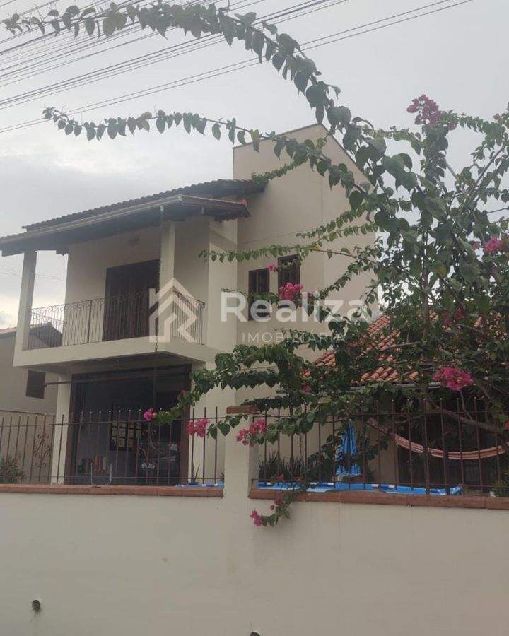 Vende-se casa em São João Batista - 1
