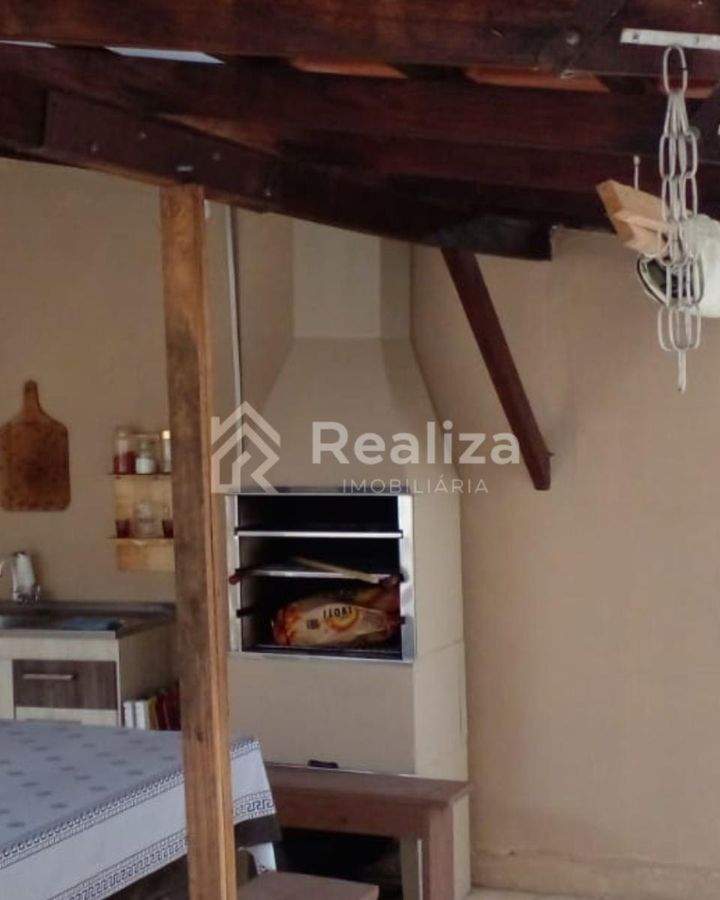 Vende-se casa em São João Batista - 8