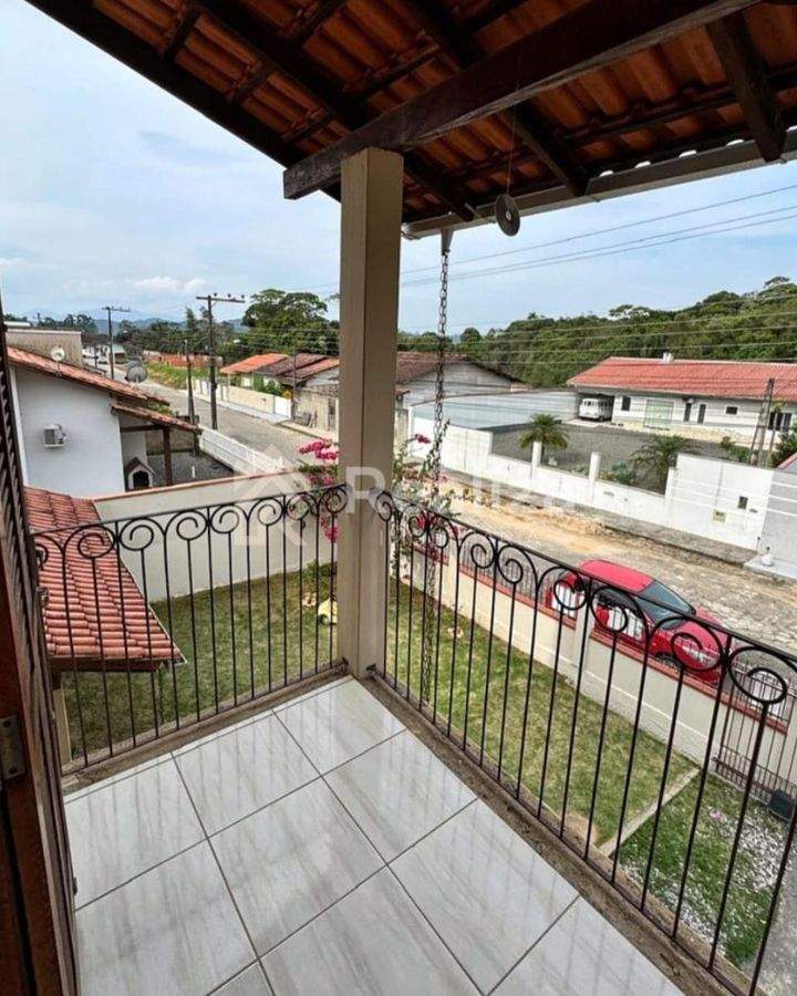Vende-se casa em São João Batista - 11
