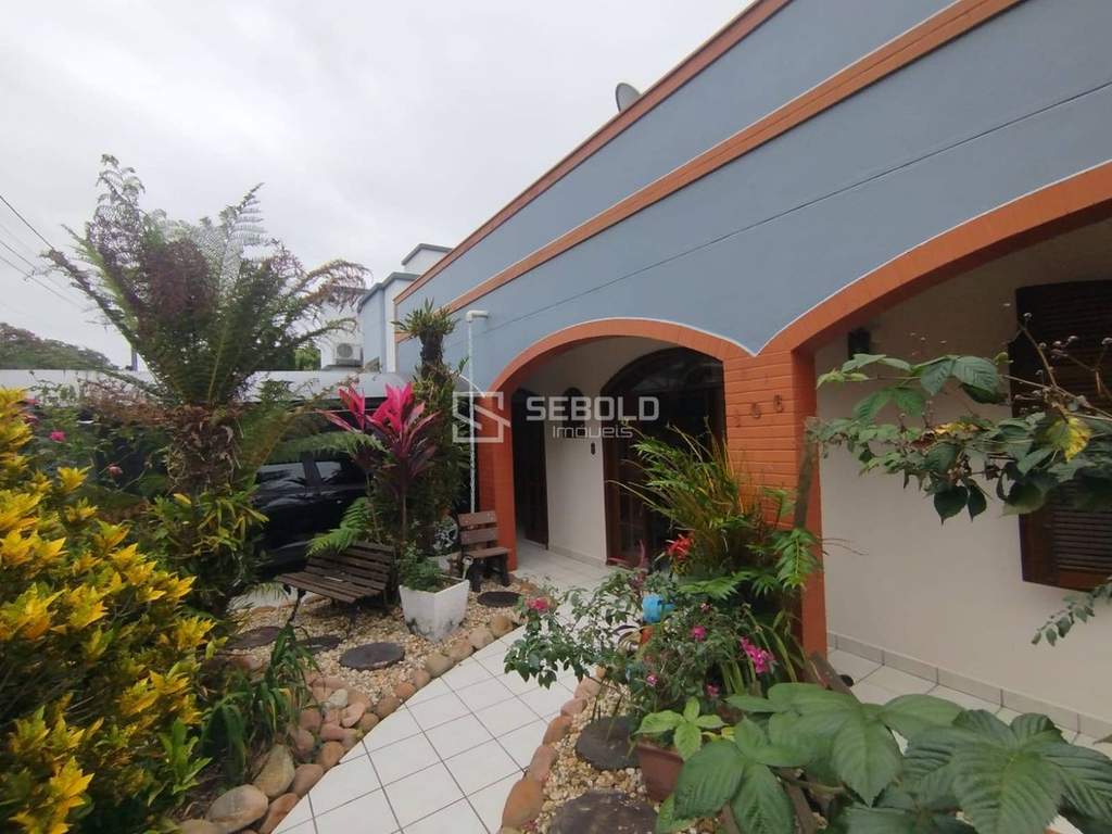 Casa Espaçosa no Bairro Sumaré - Rio do Sul - 1