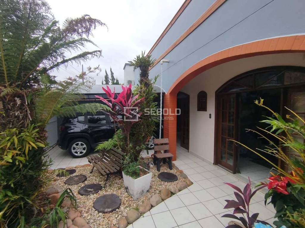 Casa Espaçosa no Bairro Sumaré - Rio do Sul - 13