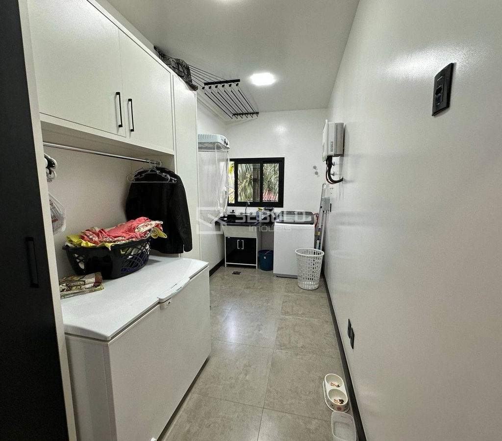 Casa de Alto Padrão no Bairro Laranjeiras - Rio do Sul - 14