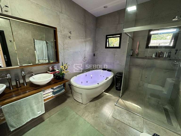 Casa de Alto Padrão no Bairro Laranjeiras - Rio do Sul - 22