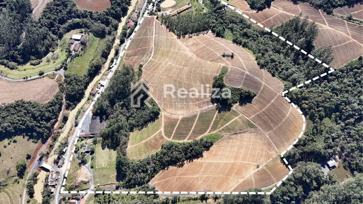 Terreno à venda em Braço Perímbo! 🌱