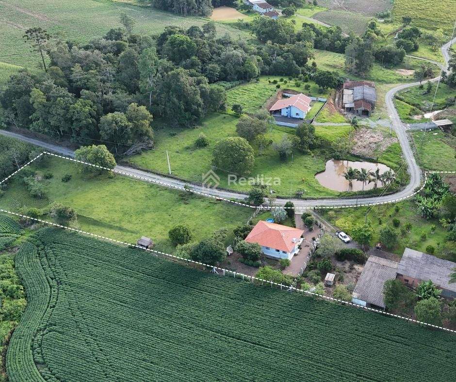 Sítio à Venda 🌿 📐 Área total de 5.800 m² - 6