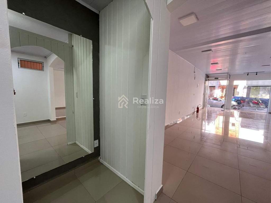 Sala comercial para locação no centro de Ituporanga Com aproximadamente 100m² - 4