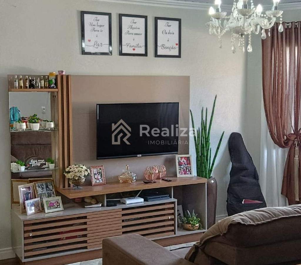 CASA À VENDA – GABIROBA | ITUPORANGA 📍 Localizada no bairro Gabiroba, em frente à UNIDAVI, com ótima localização e fácil acesso - 2